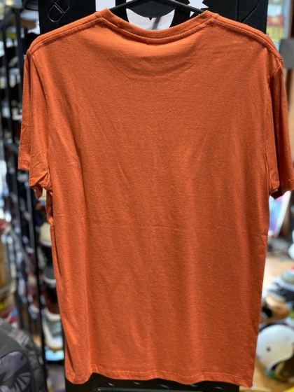 Remera Element Seal