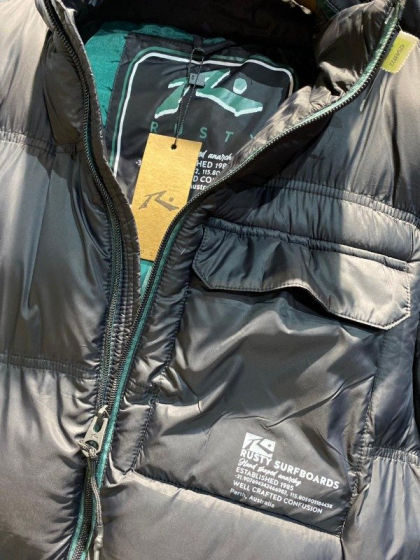 Campera Rusty (Negra/Verde)