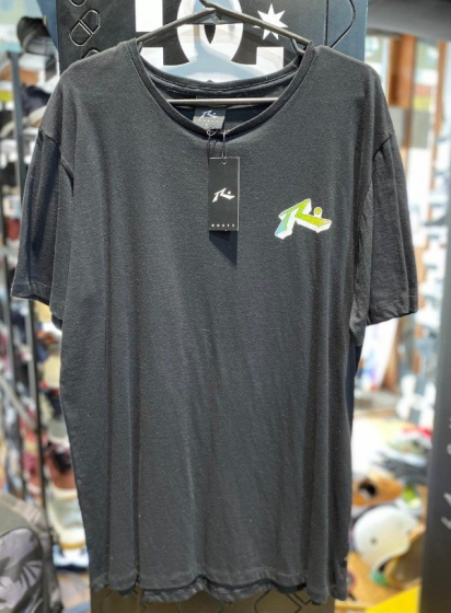 Remera Rusty Lest Have I