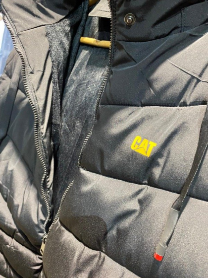 Campera Caterpillar (Negro)