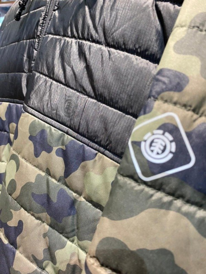 Campera Element (Negro/Camu)