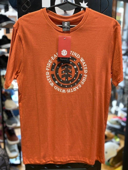 Remera Element Seal