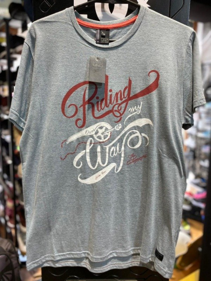 Remera Efecto Uno Ring Tree