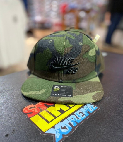 Gorra NIke Sb camu